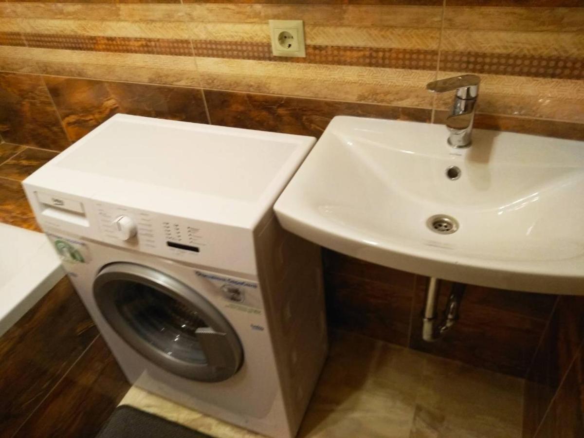 Apartments In Uzhgorod For You. ภายนอก รูปภาพ