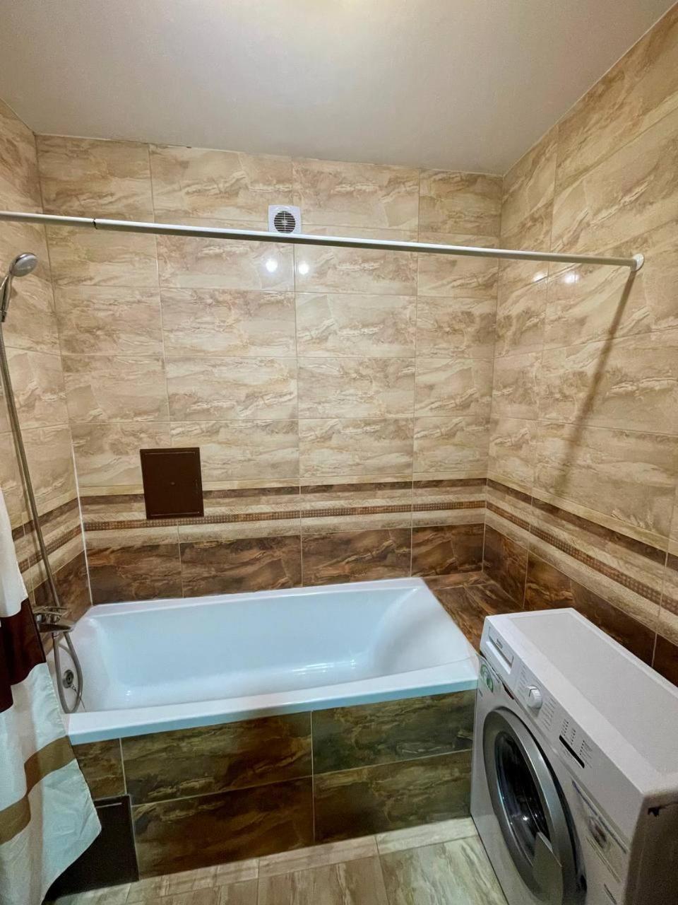 Apartments In Uzhgorod For You. ภายนอก รูปภาพ